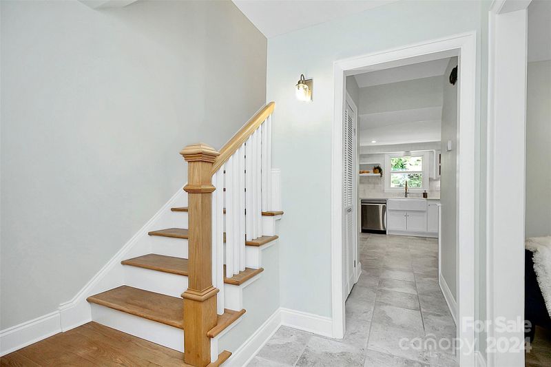 9420 Hinson Dr, Matthews, NC 28105