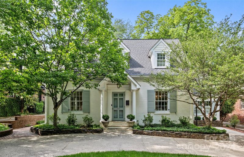 2141 Colony Rd, Charlotte, NC 28209