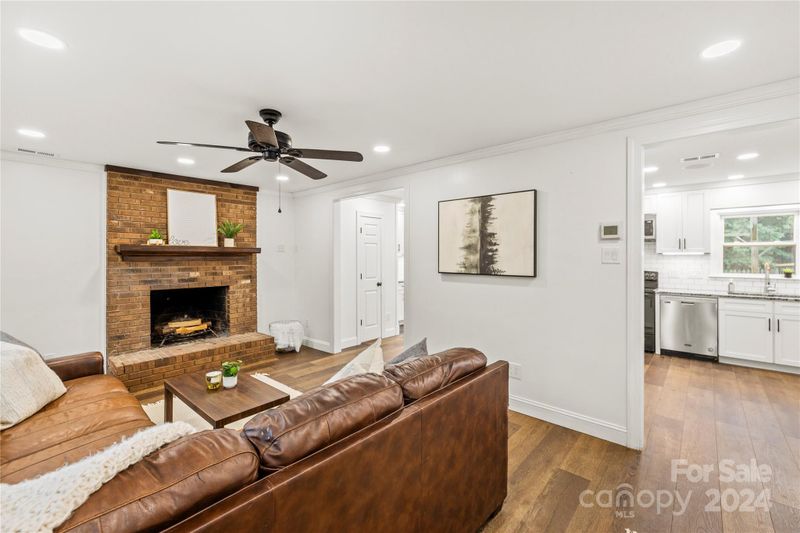 915 Cathedral Dr, Belmont, NC 28012