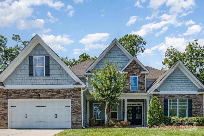 4515 Sunprince Dr, Harrisburg, NC 28075