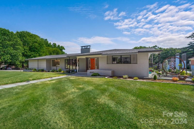 4142 Oldfield Rd, Charlotte, NC 28226