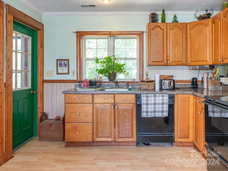8670 Nc Hwy 200 Hw, Midland, NC 28107