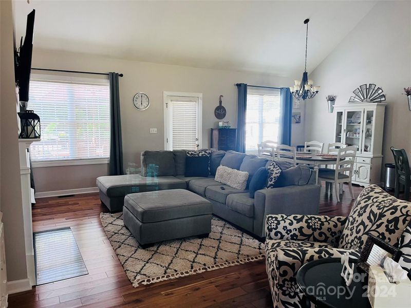 1420 Galway Dr, Lincolnton, NC 28092