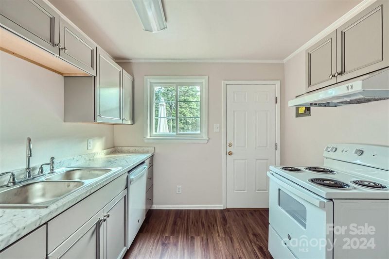 3226 Minnesota Rd, Charlotte, NC 28208