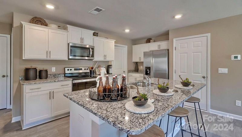 1201 Leno Ln, Dallas, NC 28034