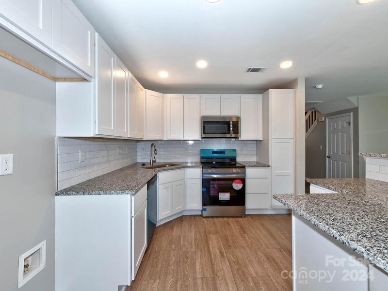 4527 Panther Pl, Charlotte, NC 28269