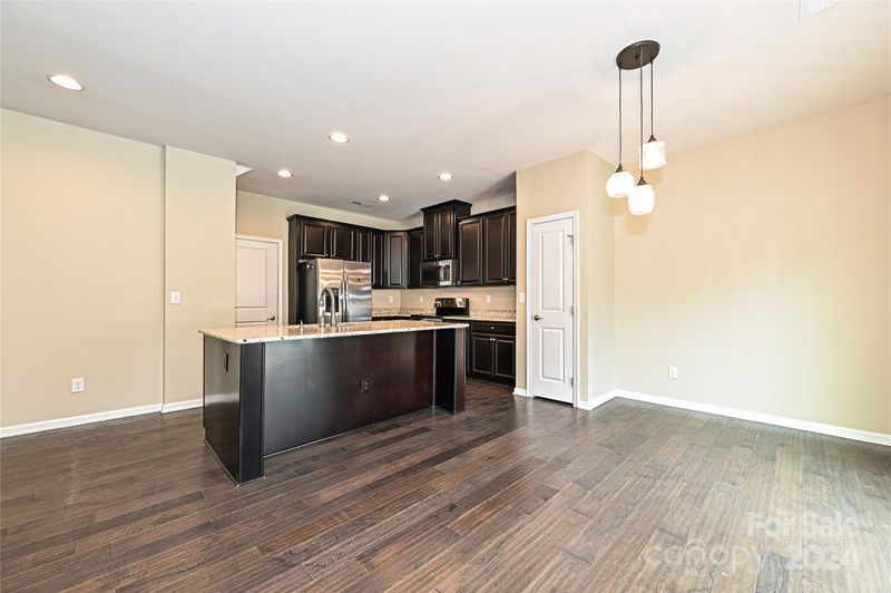 7202 Mariners Village Dr, Denver, NC 28037