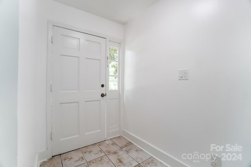 5708 Lawrence Orr Rd, Charlotte, NC 28212