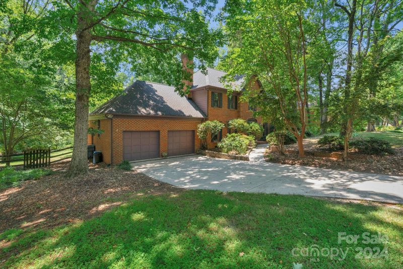 6823 Needham Dr, Charlotte, NC 28270