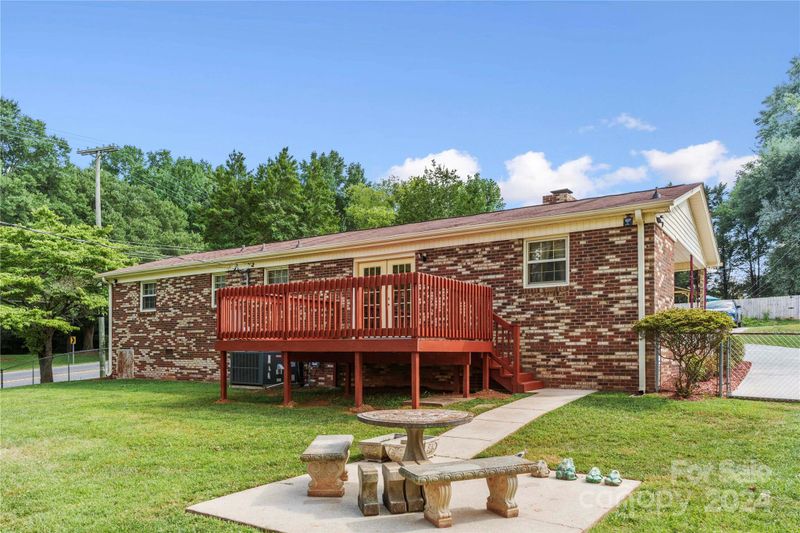5020 Maplecrest Dr, Gastonia, NC 28056