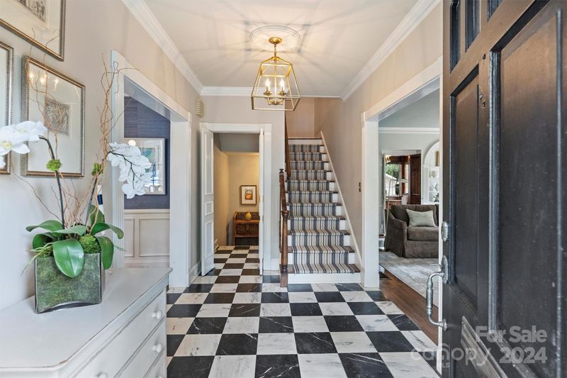 1723 Beverly Dr, Charlotte, NC 28207