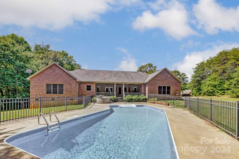 1450 Kale Rd, Catawba, NC 28609