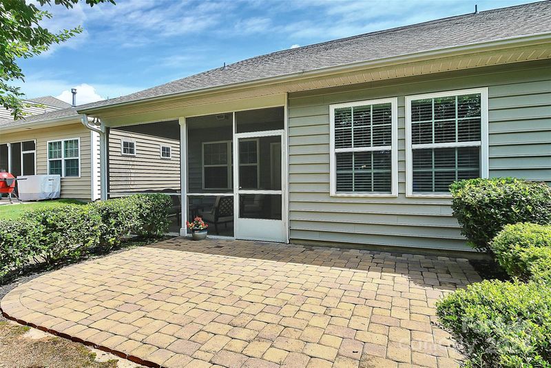 515 Livingston Dr, Lancaster, SC 29720