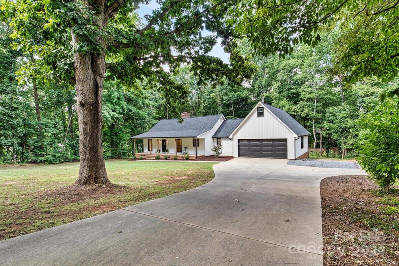 7864 Lakeview Dr, Denver, NC 28037