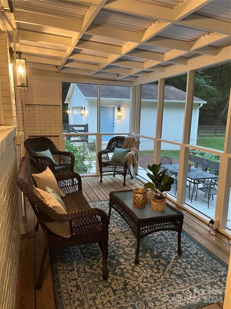 8008 Potter Rd, Matthews, NC 28104