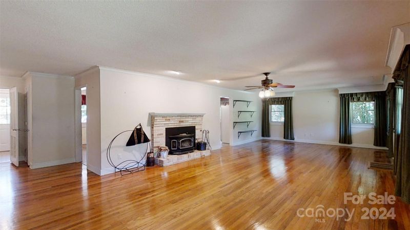 1346 Timberlake Ln, Lincolnton, NC 28092