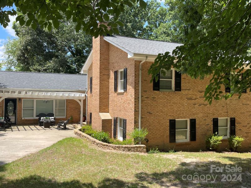 4049 Puetts Chapel Rd, Dallas, NC 28034