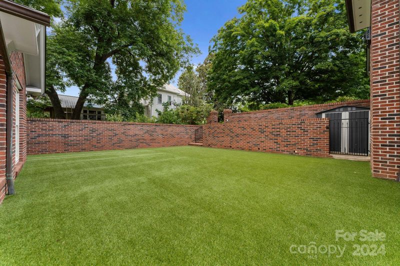 342 College Ave, Newton, NC 28658