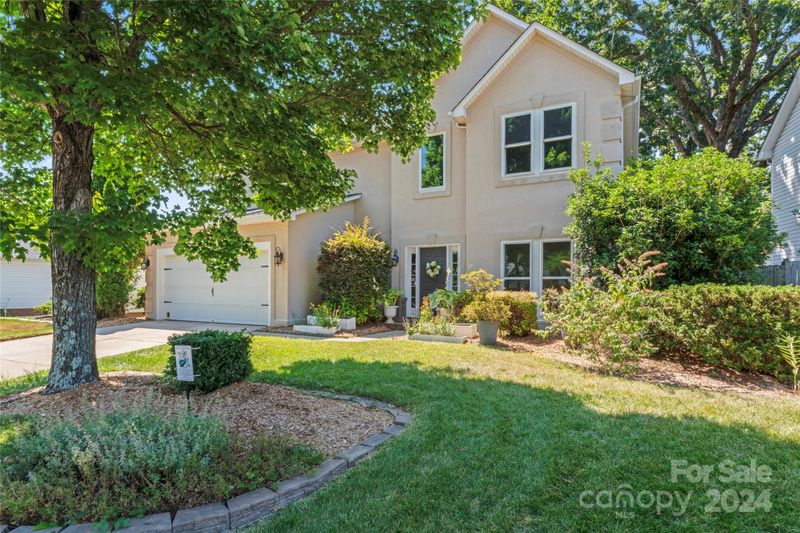 6300 Harburn Forest Dr, Charlotte, NC 28269