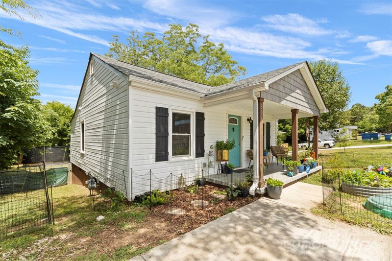304 Cherry St, Belmont, NC 28012