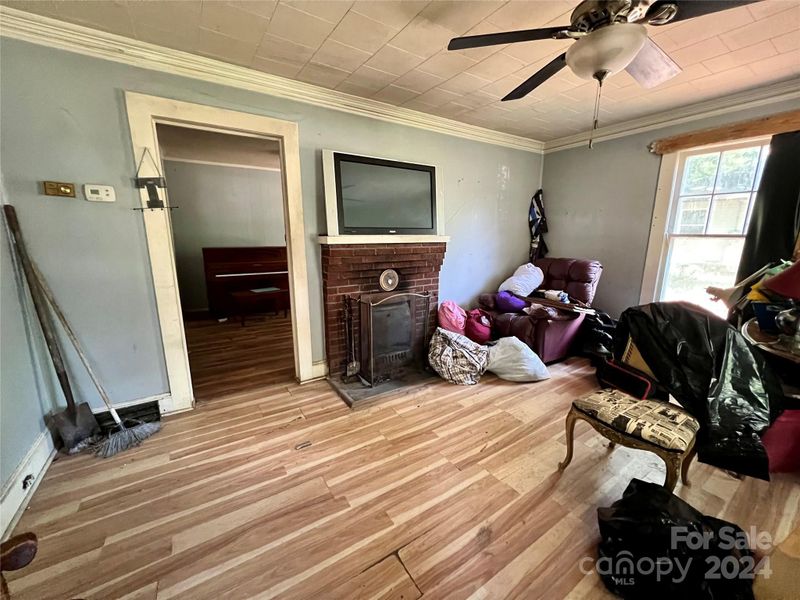 1118 Thomas Ave, Kannapolis, NC 28081