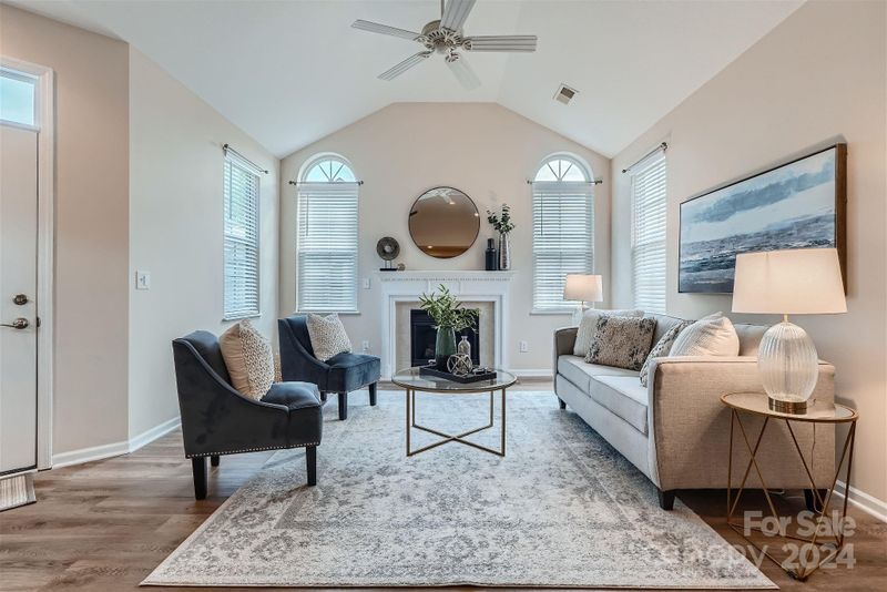 2348 Coltsview Ln, Matthews, NC 28105