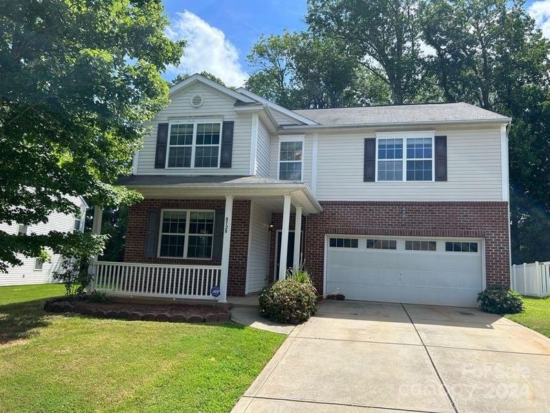 8728 Gray Willow Rd, Charlotte, NC 28227