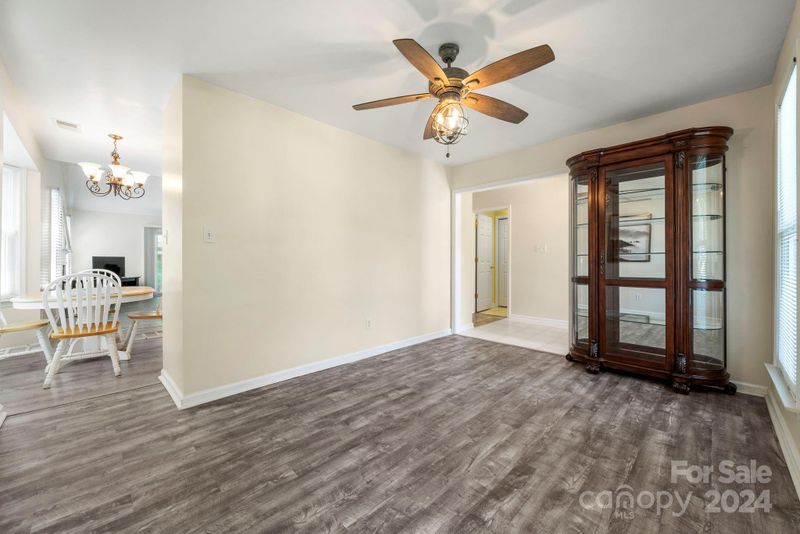 7523 Shadowstone Dr, Charlotte, NC 28270