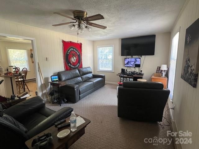 8210 Aqua Ln, Kannapolis, NC 28081