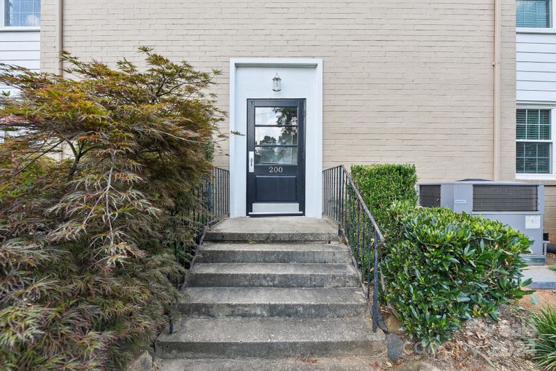 200 Wakefield Dr #A, Charlotte, NC 28209