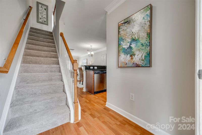 1310 Green Oaks Ln, Charlotte, NC 28205