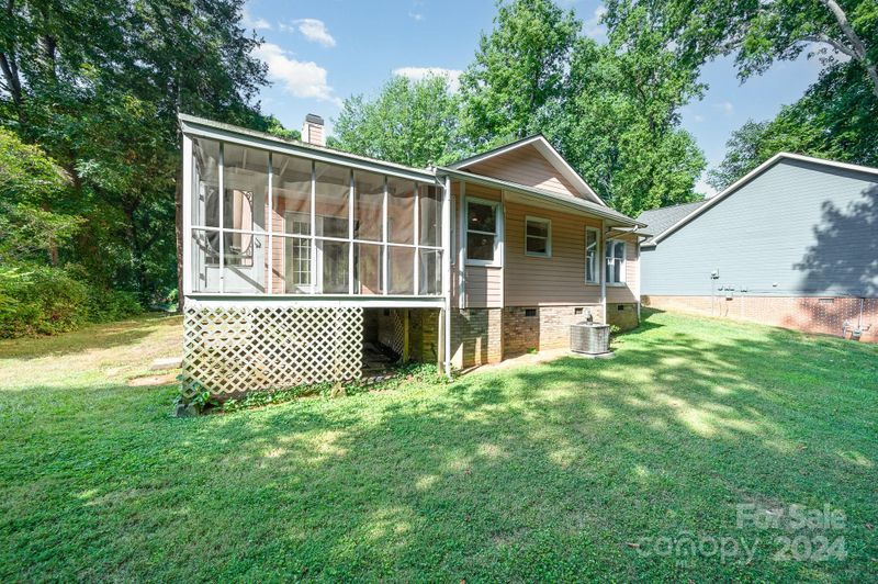 4111 Darwin Cir, Charlotte, NC 28209
