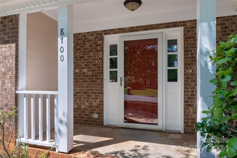8700 Brookstead Dr, Charlotte, NC 28215