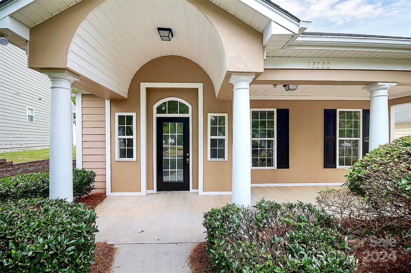 13330 Old Compton Ct, Pineville, NC 28134