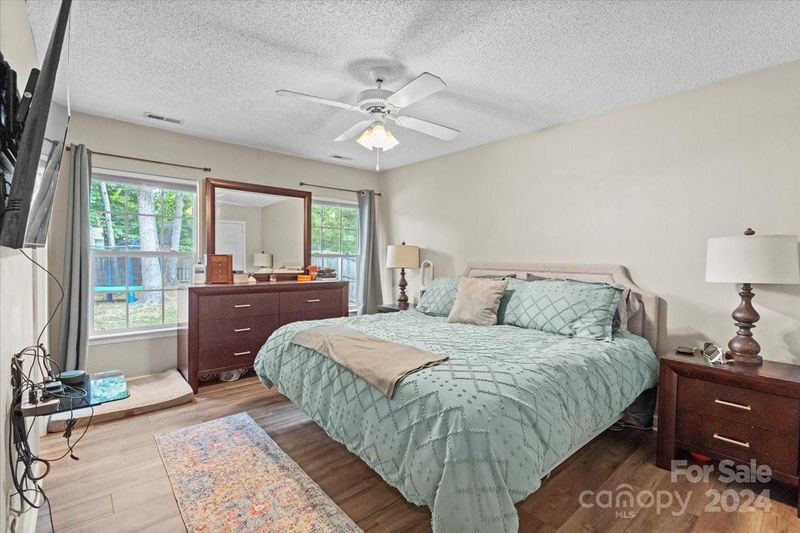 2175 Mallard Pointe Dr, Kannapolis, NC 28083