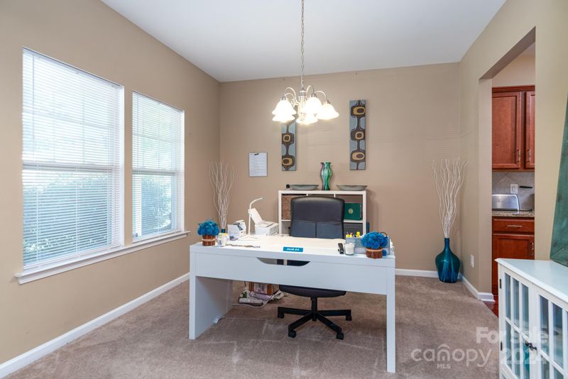 7804 Ponderosa Pine Ln, Charlotte, NC 28215