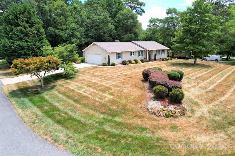 103 Underwood Dr, Mount Holly, NC 28120