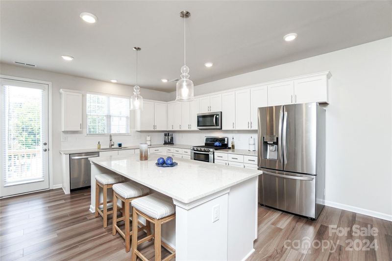 10109 Hemingway Pl, Charlotte, NC 28227