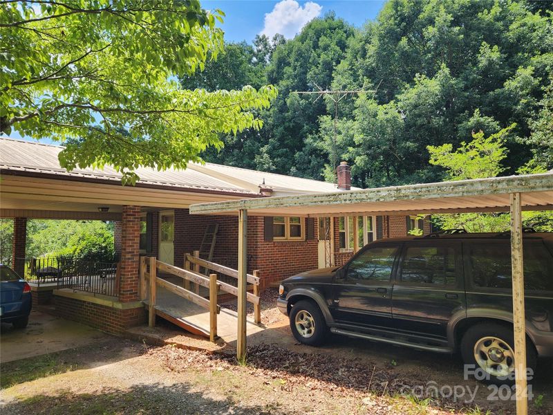 1202 4th St SW, Conover, NC 28613