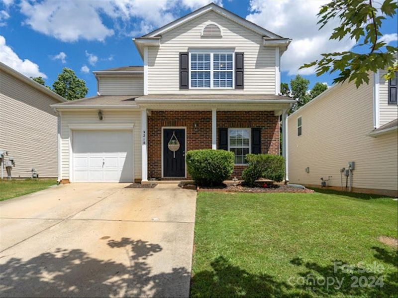 9216 Newfield St, Charlotte, NC 28216