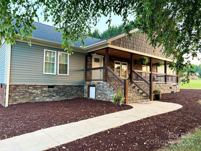 1513 Lewis Farm Rd, Kings Mountain, NC 28086