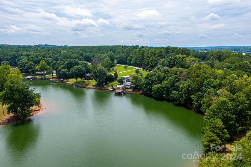 6652 Valwood Rd, Conover, NC 28613