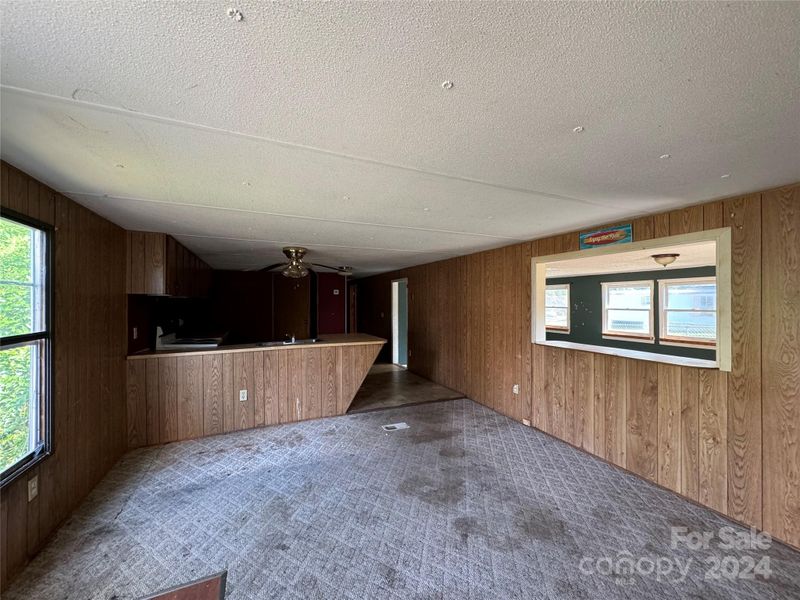 8090 Metts Rd, Charlotte, NC 28214