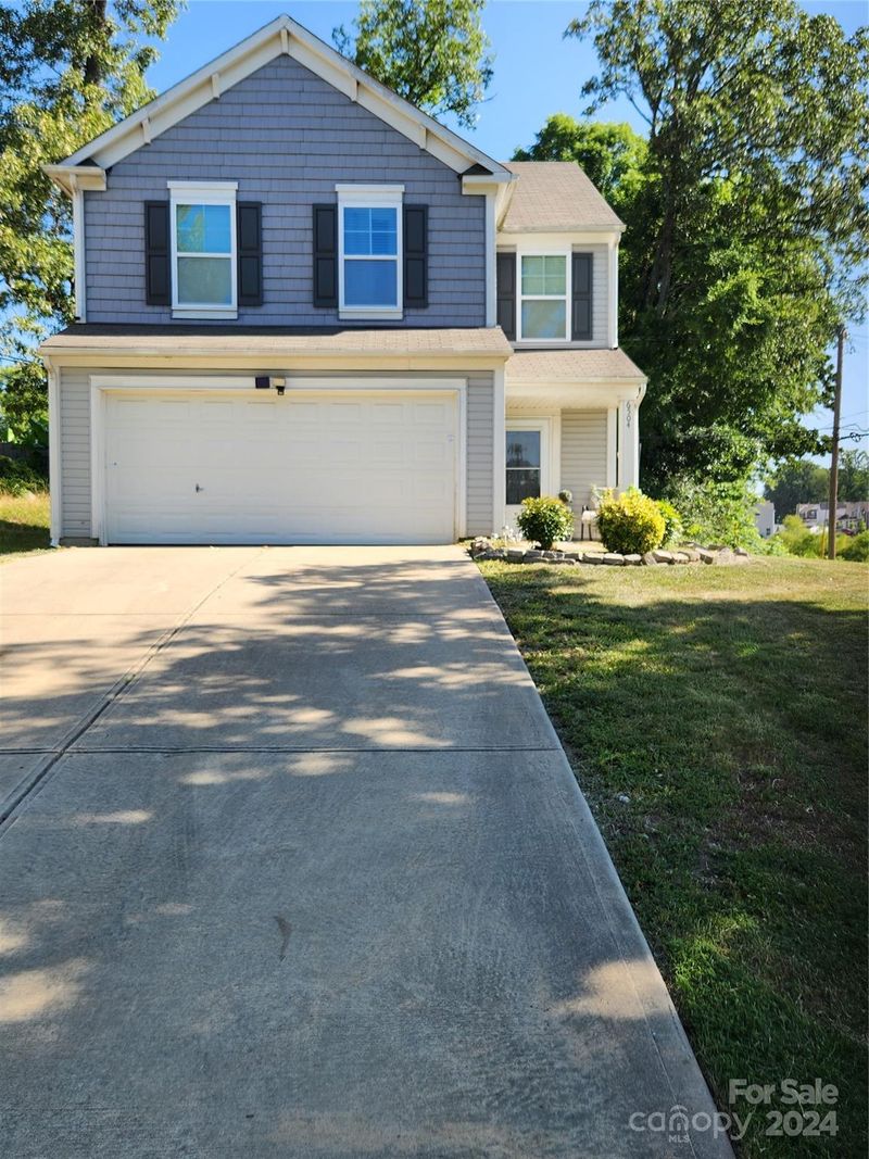6504 Glenmoor Dr, Charlotte, NC 28214