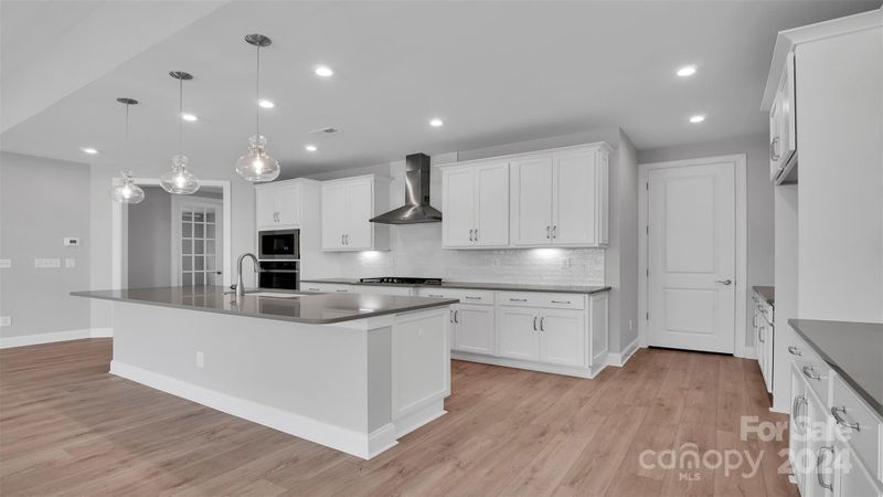 10229 Superb Ln, Charlotte, NC 28215
