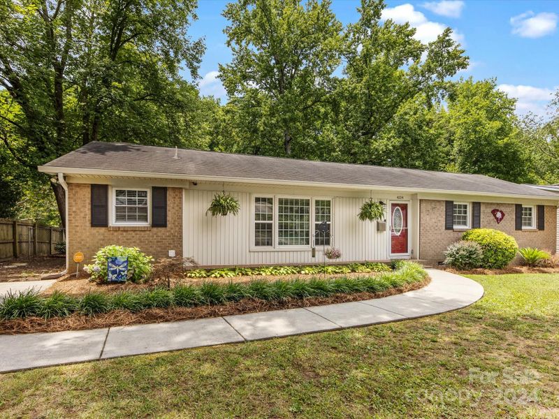4114 Brookview Dr, Charlotte, NC 28205