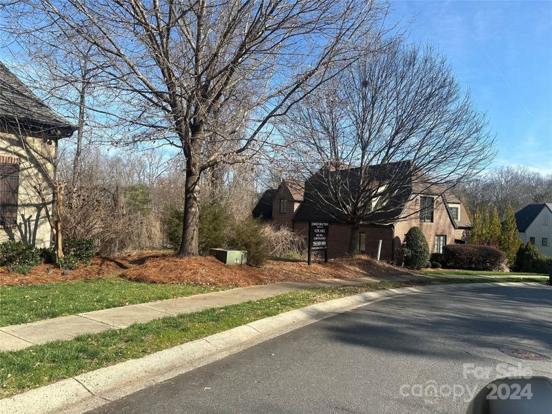 5911 Vidal Ln, Charlotte, NC 28226