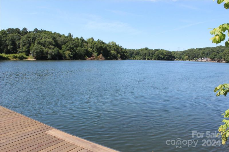 1815 Lake Dr, Charlotte, NC 28214