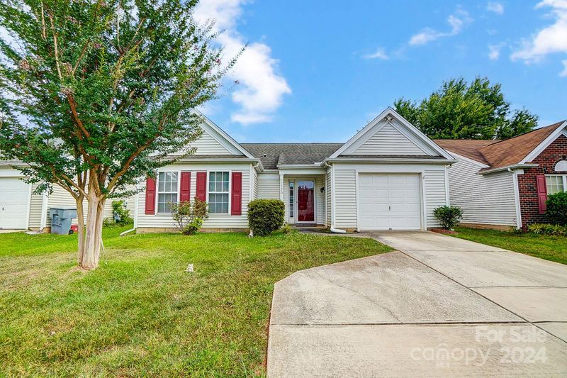7520 Double Springs Ct, Charlotte, NC 28262