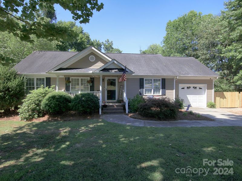 672 Journey St, Concord, NC 28025